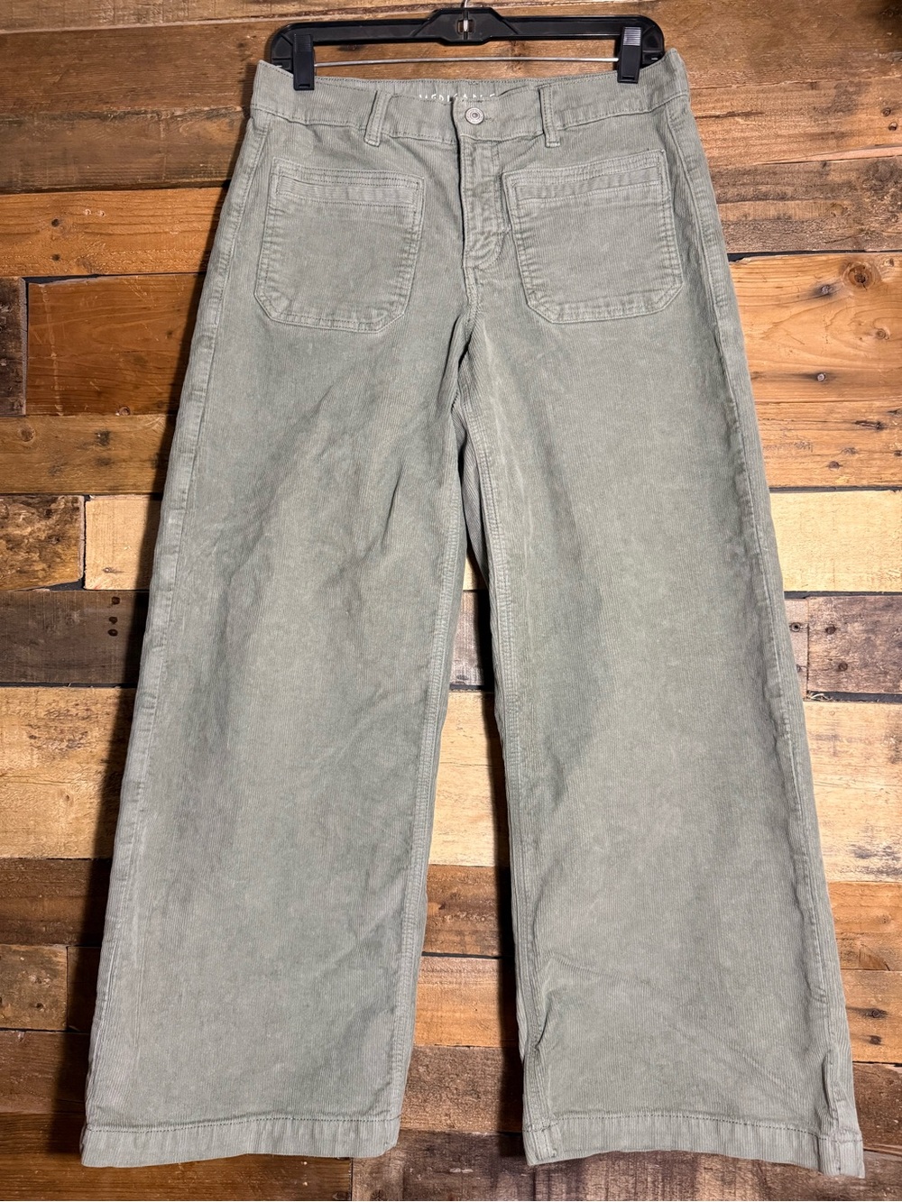 American Eagle Outfitters Wide Leg Pants in Sage Green